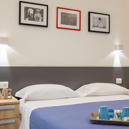 Napoli Squares Suites Bagian luar foto
