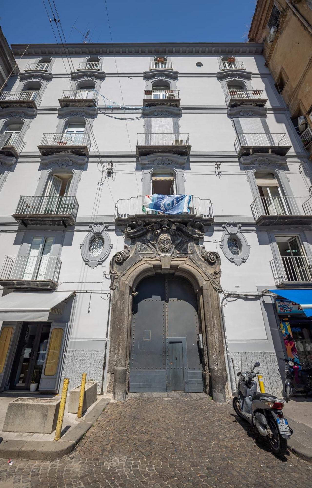 Napoli Squares Suites Bagian luar foto