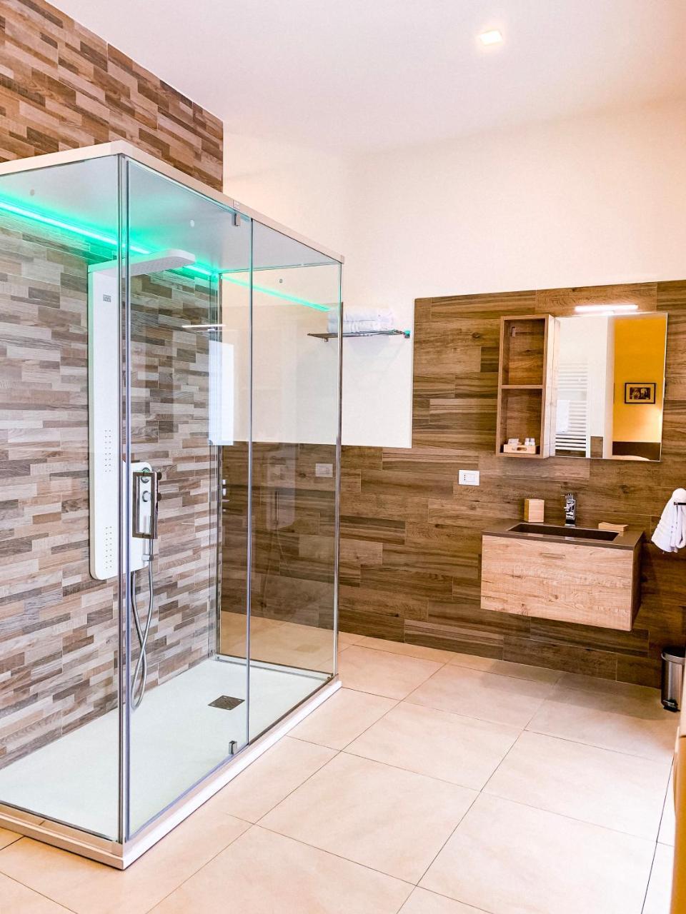Napoli Squares Suites Bagian luar foto