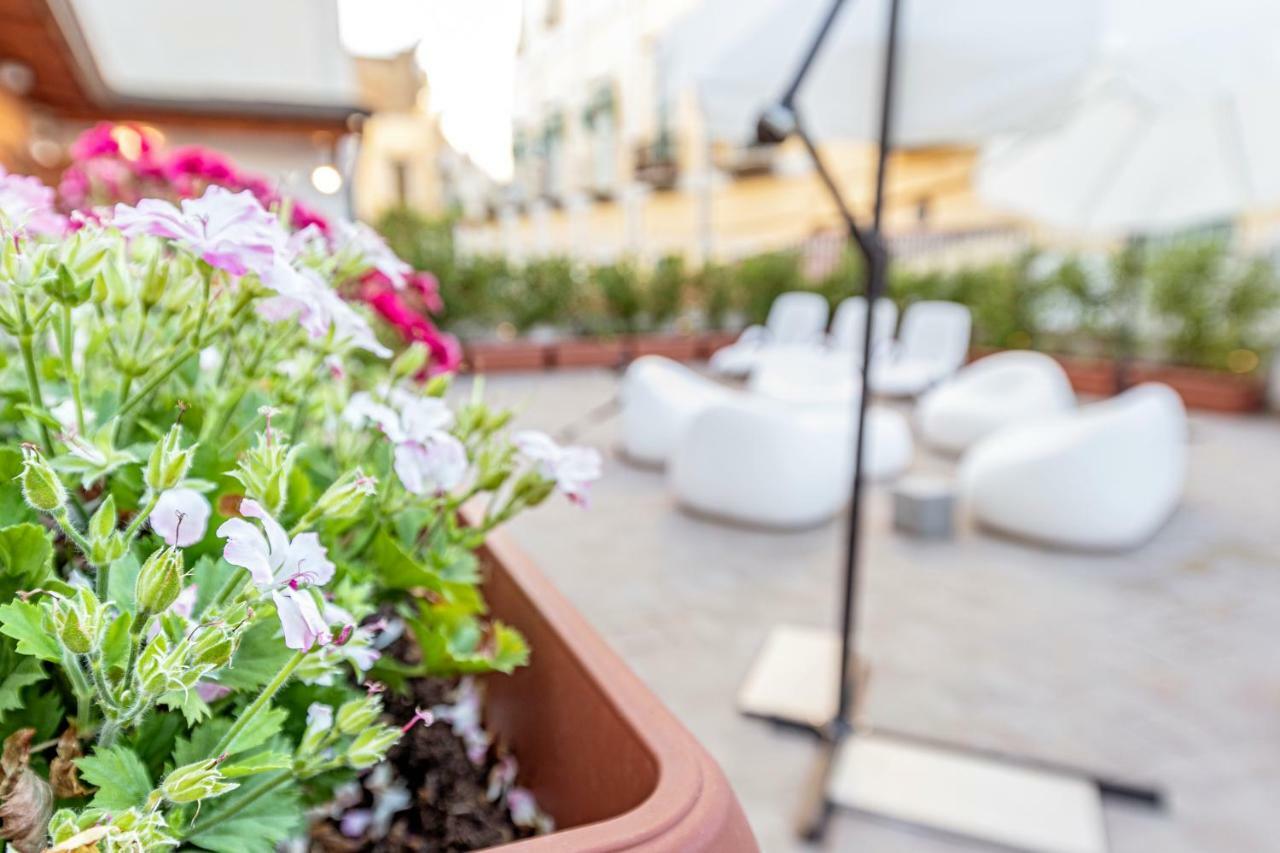 Napoli Squares Suites Bagian luar foto
