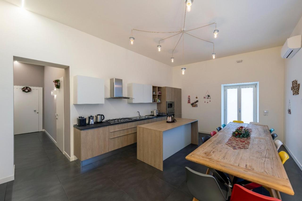 Napoli Squares Suites Bagian luar foto